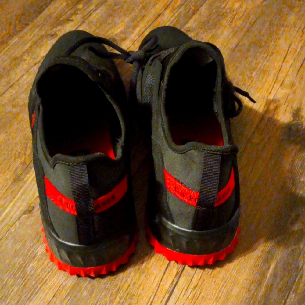 Shoes - Picture 3 of 4